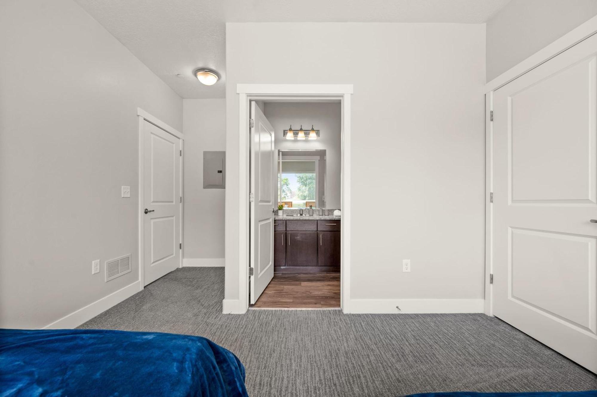 Stylish Close To Attractions Apartment Salt Lake City