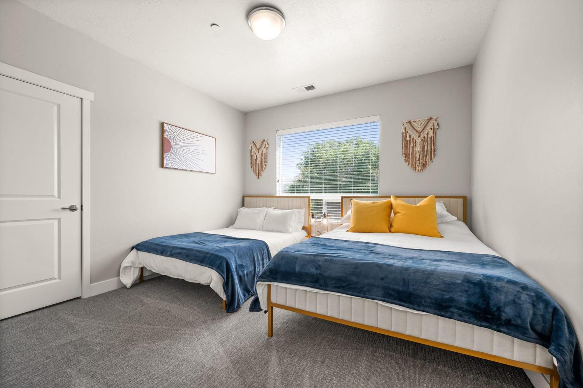 Apartment Stylish Close To Attractions